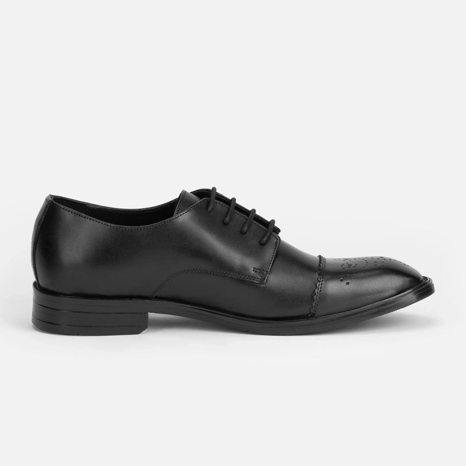 Man wearing Chamberlain: Cap Toe Derby oxford by VELVORY – leather men's shoes India