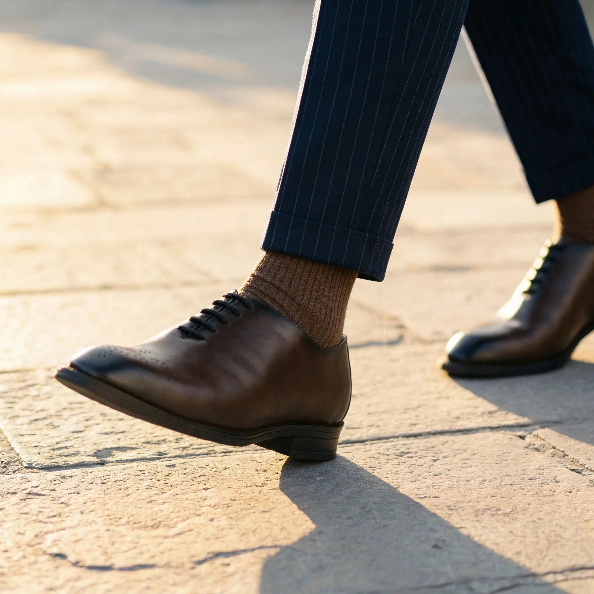 Regent: Whole cut Oxford oxford stitching detail – VELVORY handcrafted men's leather shoes