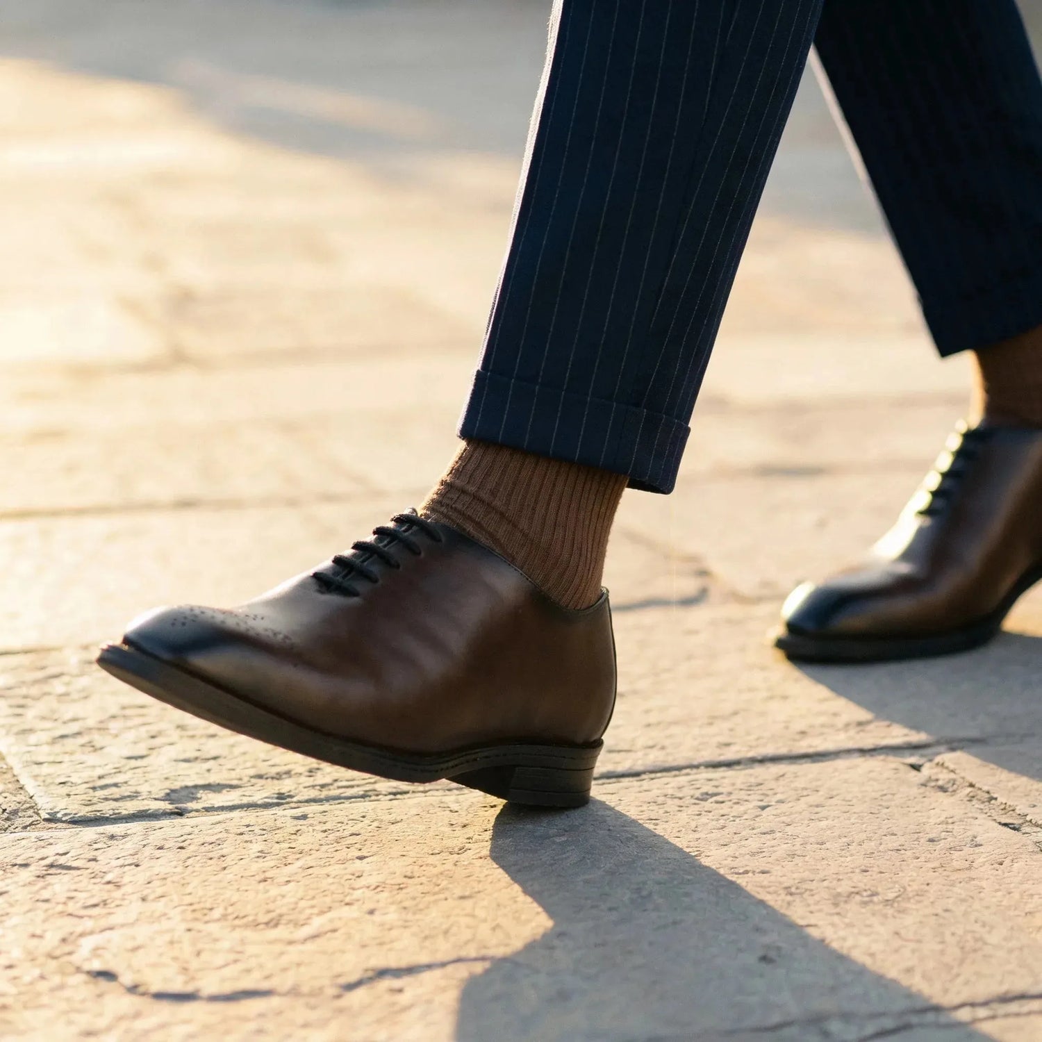 Regent: Whole cut Oxford oxford stitching detail – VELVORY handcrafted men's leather shoes